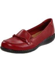 Clarks Womens Sixty Seaway Slip On Loafer