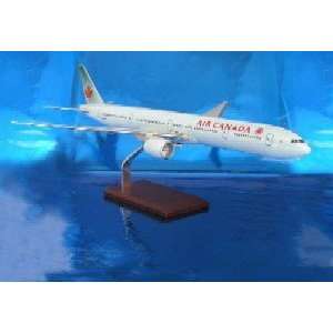   Trading G18310P3R Air Canada 777 300ER 1/100 AIRCRAFT Toys & Games