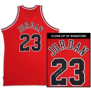  Michael Jordan Chicago Bulls Autographed Red 97 98 Model 