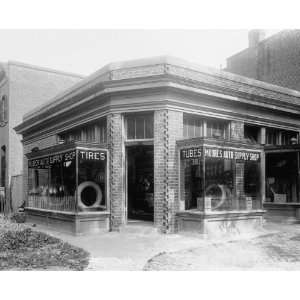 1920 photo Moores Auto Supply Shop, 20th & K, N.W., Washington, D.C 