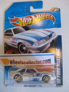 92 FORD MUSTANG White * 2011 Hot Wheels * New P Case  