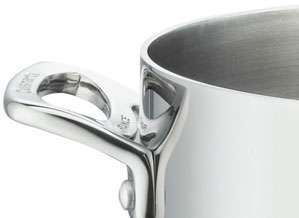 Tightfitting stainless lids seal in moisture and nutrients for 