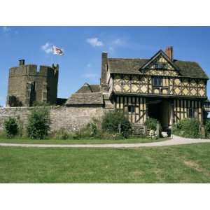  Gatehouse and South Tower, Stokesay Castle, Shropshire 