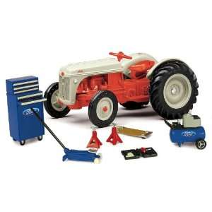  1/16th Ford 8N Restoration Set w/ Shop Accessories Toys 