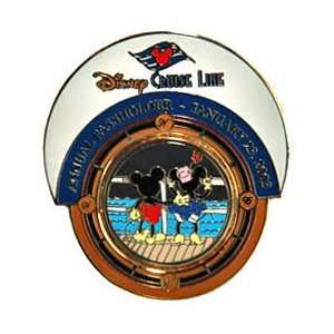   Minnie on Deck Passholder 2003 Le DCL Disney PIN 