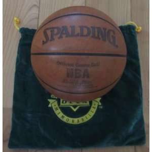 KEVIN GARNETT Game Used Spalding Basketball UDA LOA TIMBERWOLVES   NBA 