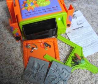   Crawlers Bug Maker Oven Kit Molds GOOP 50 Thingmaker Set ✿OFFER