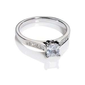 Princess Cut Diamond Solitaire Engagement Ring.   18ct Yellow Gold, 0 
