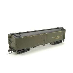  Broadway Limited HO Scale Wood Express Reefer, PFE #700 