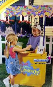Kids Sunny Day Lemonade Kool aid Stand w/ Canopy childs NEW 26x13x58 