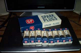 S105   Set of 8 Spark Plugs, 46FF  