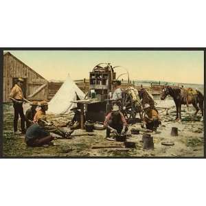   Round up,grub pile,chuck wagons,outdoor,food,CO,c1898