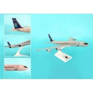  Skymarks China Airlines 747 400 1/200 W/GEAR Toys & Games