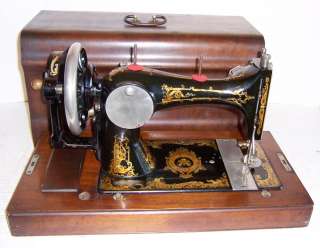 early 1900s Vickers Antique Hand Crank Sewing Machine Modele de Luxe
