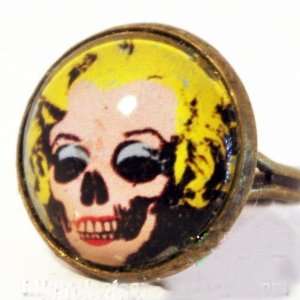   Retro Style Bronze Marilyn Monroe Ring Strange Unique Gift Skull Face