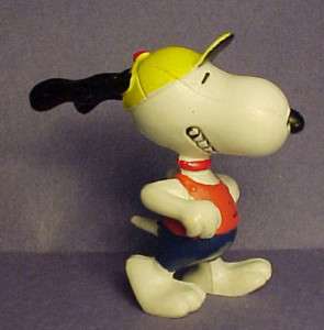 Vintage Snoopy PVC Figure Runner United Feature HK  