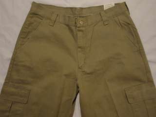 NWT Wrangler Cargo Straight Leg Khaki Cotton Pants 32 x 32  