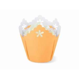  Wilton Peach Flower Pleated Eyelet Baking Cups, 15 Count 