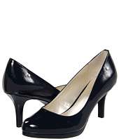 pumps navy” 