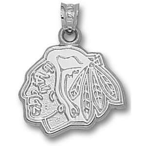  Chicago Blackhawks NHL Head Logo 5/8 Pendant (Silver 