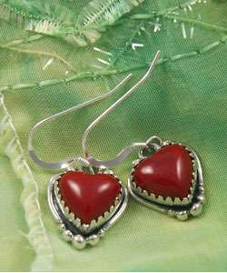 Handcrafted Coral Red Heart Earrings (India) Sale $34.19