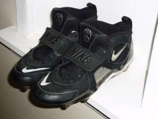 NIKE Mens Black & White Leather Football Athletic Sports Cleats Size 