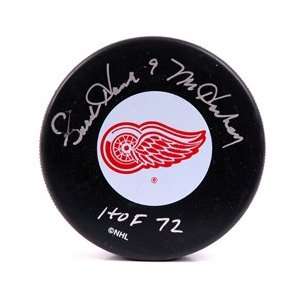  Gordie Howe Detroit Red Wings Autographed Hockey Puck with 