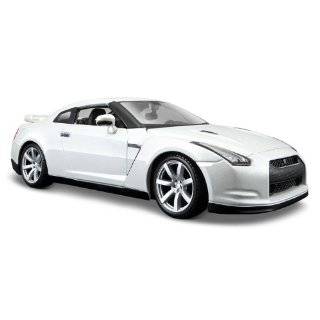   GT R (White) 118 Scale Full Function Remote Controlled Model Car