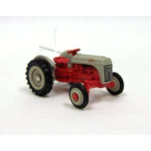  Collect N Play Ertl Ford Wide TRactor Toys & Games