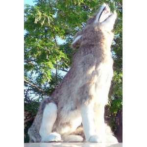 LARGE REALISTIC HOWLING WOLF FURRY STATUE   ONE and 1/2 