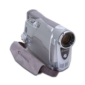 Canon ZR300 / 680,000 Pixels / 22x Optical Zoom / 400x Digital Zoom 