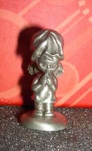 HALLMARK LITTLE GALLERY 1975 ANGEL Pewter figurine  