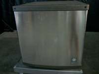 Manitowoc QD0323W ice machine  
