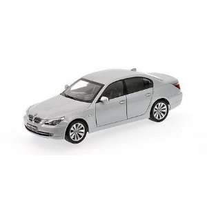 BMW 550i E60 Silver Diecast Model Car 1/18 Kyosho  Toys & Games 