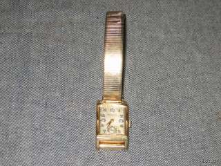 Vintage 14KT Gold Mens Bulova Watch # 8956328  