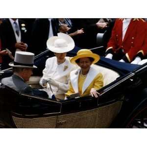 Princess Margaret and Princess Anne at Royal Ascot in 1992 Horseracing 