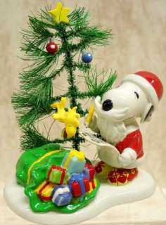 DEPT 56 SNOOPY Peanuts Christmas Candy Dish 59111  