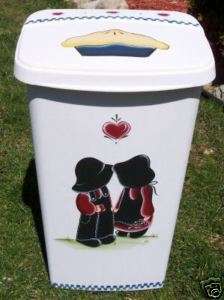 HP AMISH TRASH CAN/LAUNDRY HAMPER/BURGUNDY/BY MB  