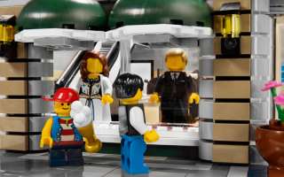 LEGO CITY SERIES TOWN ESSENTIALS 10211 GRAND EMPORIUM  