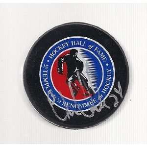   Hockey Puck   Hof Blackhawks   Autographed NHL Pucks Sports