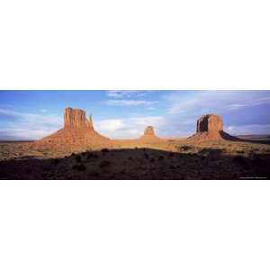 The Mittens, Monument Valley, Utah, United States of America (U.S.A 