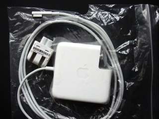 Apple MacBook Pro Power Adapter / Battery Charger A1184  